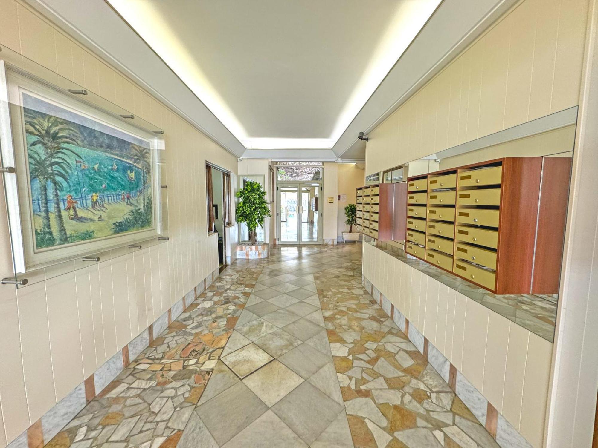 Promenade Holiday - Rocamare Promenade Nice Buitenkant foto